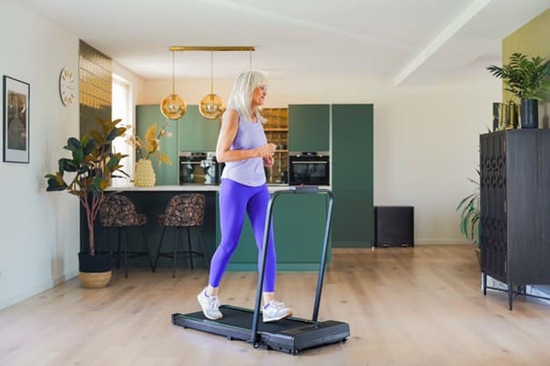 Combien de temps faut-il pour faire 10 000 pas sur un tapis de course ?